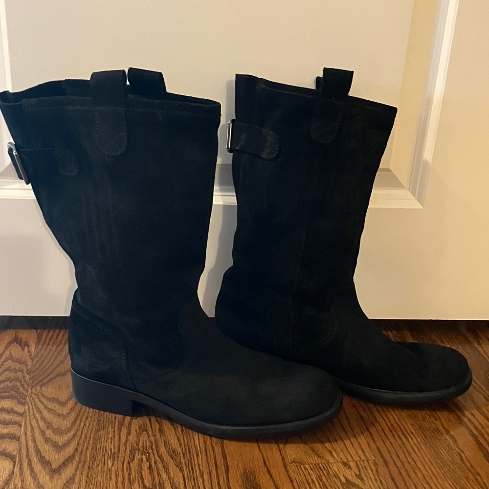 Agnes B. Suede boots